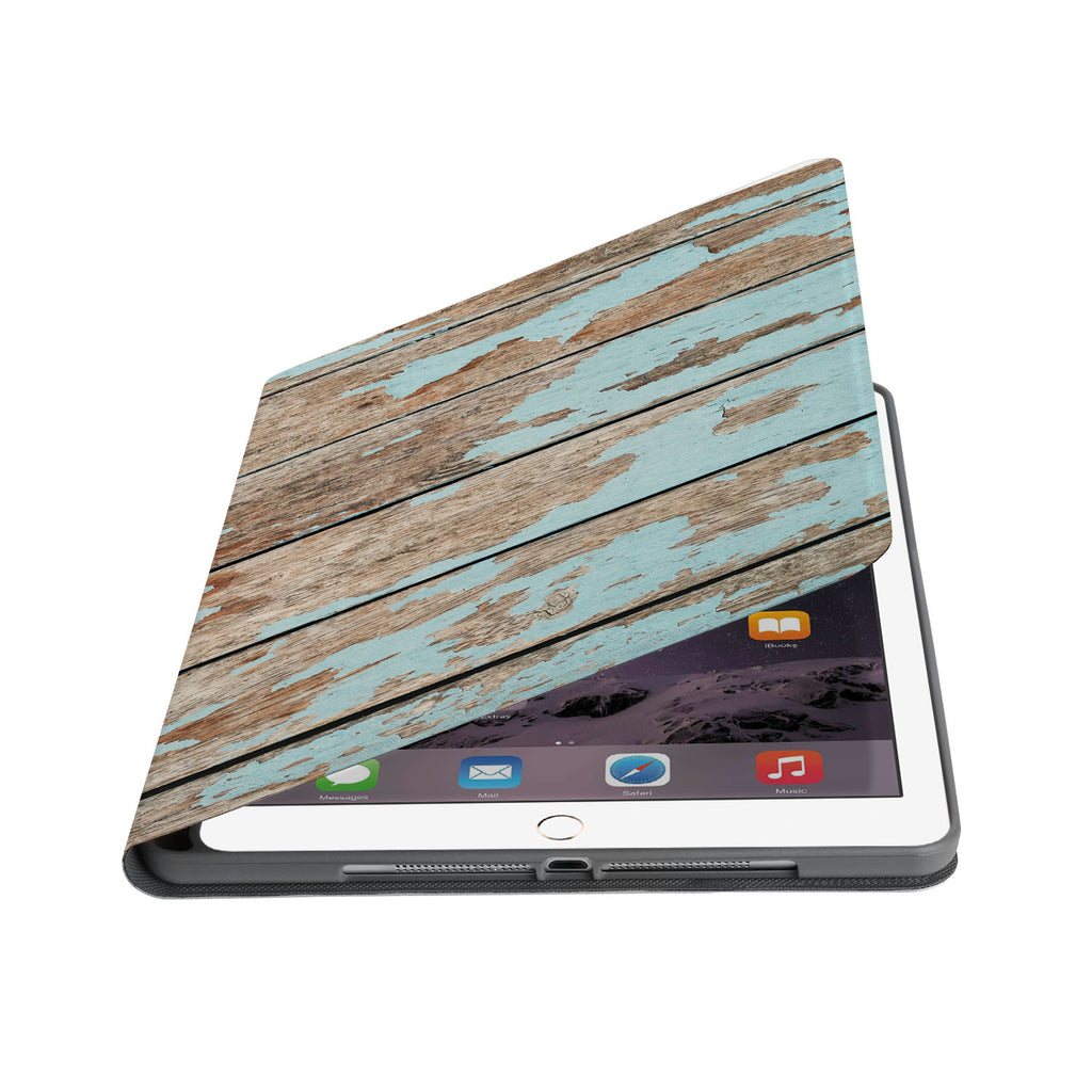 Auto wake and sleep function of the personalized iPad folio case with Wood design